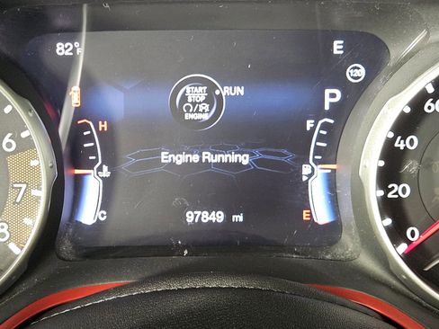 Used 2019 Jeep Compass Trailhawk w/ Cold Weather Group AWD/4WD image 23
