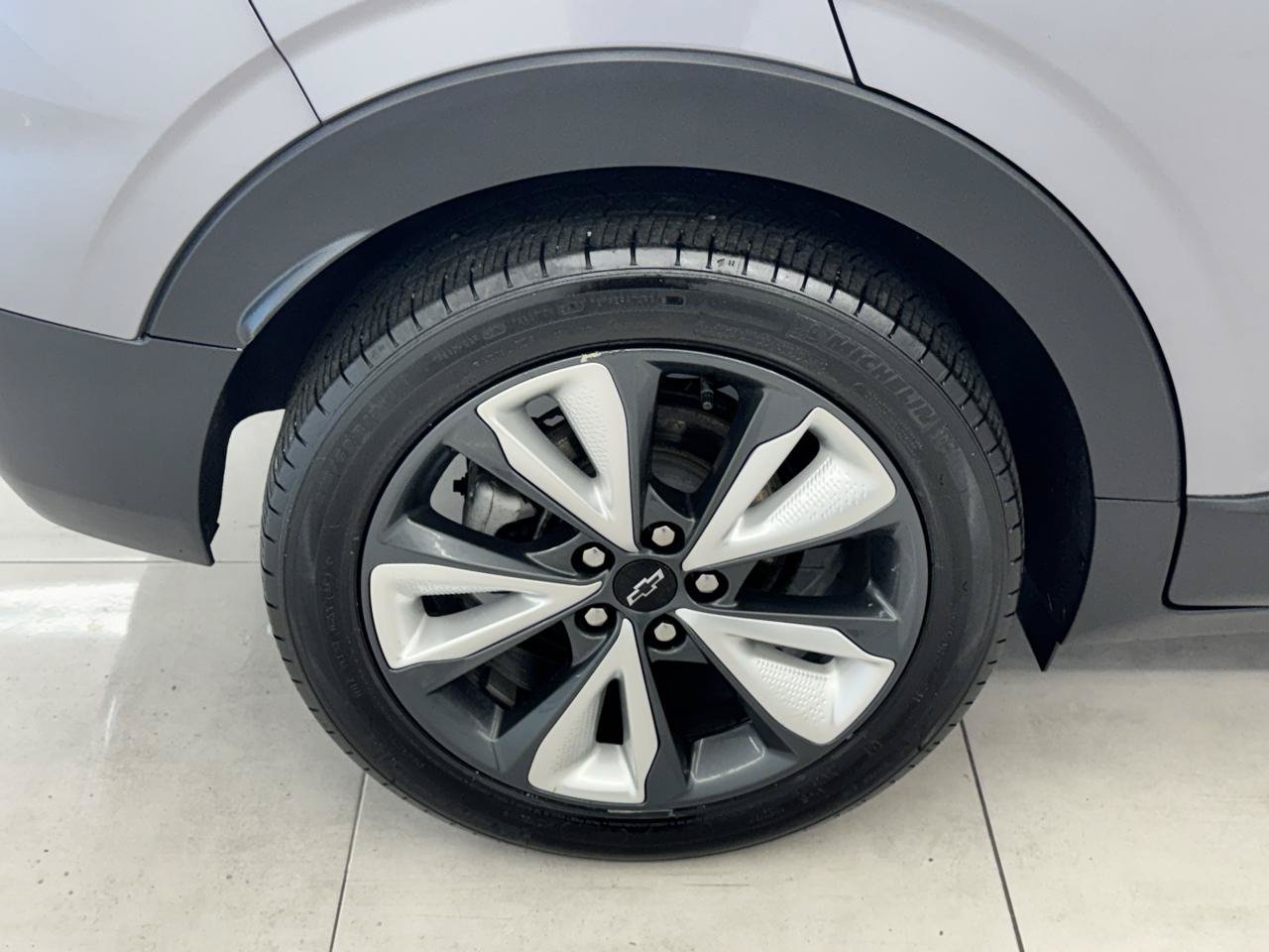 Used 2023 Chevrolet Bolt EUV LT w/ Convenience Package FWD image 39