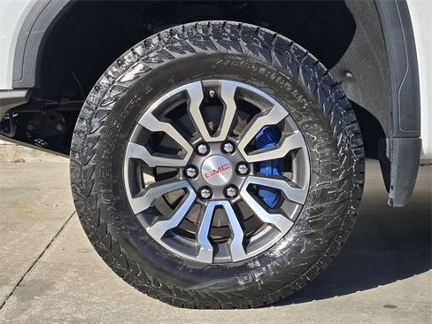 Used 2019 GMC Sierra 1500 AT4 w/ Off Road Performance Package image 13