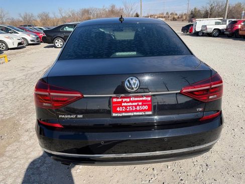 Used 2017 Volkswagen Passat 1.8T SE image 4