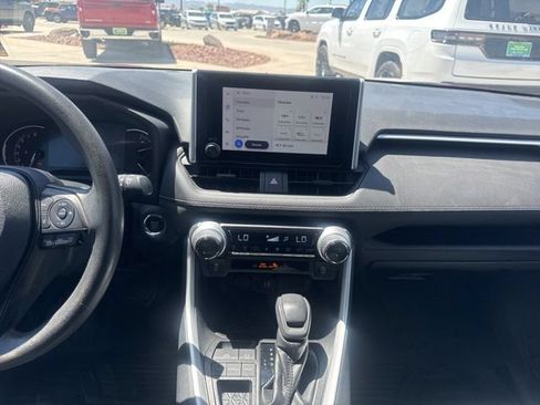Used 2023 Toyota RAV4 XLE FWD image 22