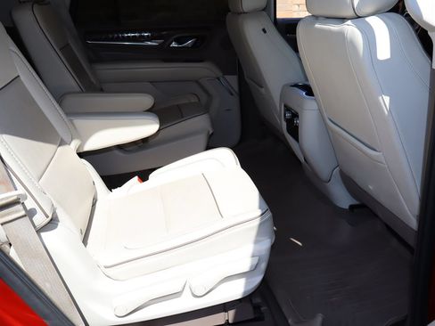 Used 2021 GMC Yukon Denali w/ Denali Premium Package AWD/4WD image 19
