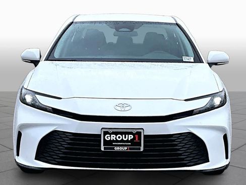 Used 2025 Toyota Camry LE FWD image 3