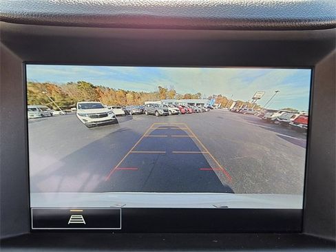 Used 2024 GMC Terrain SLT image 22