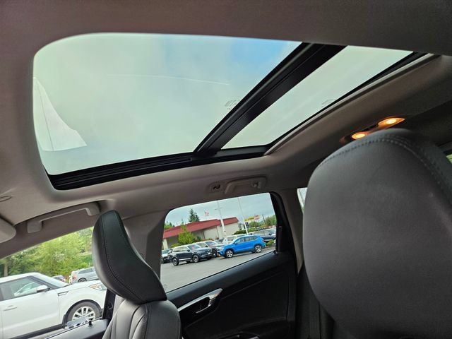 Used 2015 Volvo XC60 T6 Platinum FWD image 21