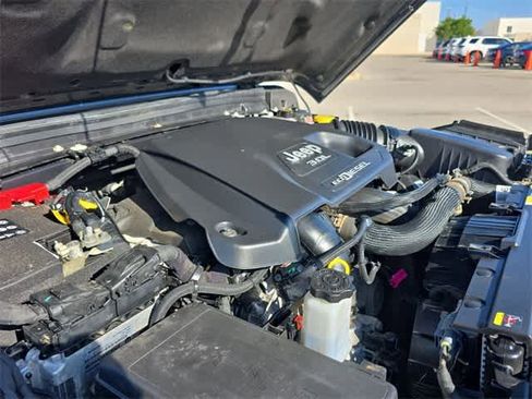 Used 2022 Jeep Gladiator Rubicon w/ LED Lighting Group image 15