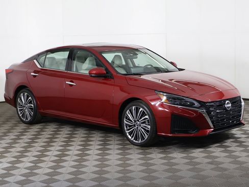 Used 2024 Nissan Altima 2.5 SL image 55