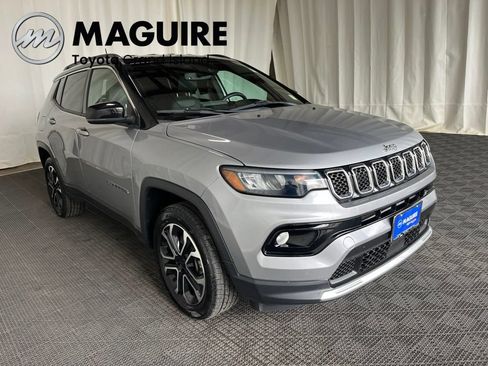 Used 2023 Jeep Compass Limited AWD/4WD image 32