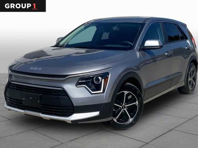 Certified 2025 Kia Niro LX