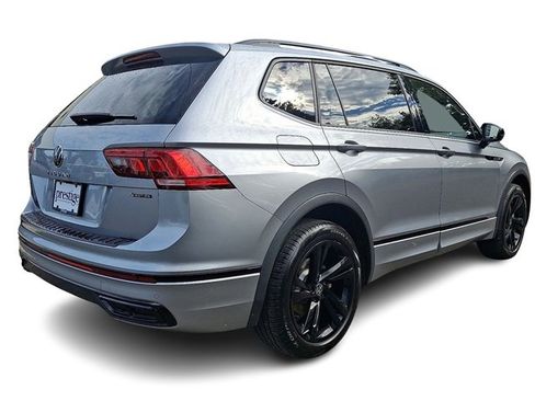 Used 2024 Volkswagen Tiguan SE R-Line image 6