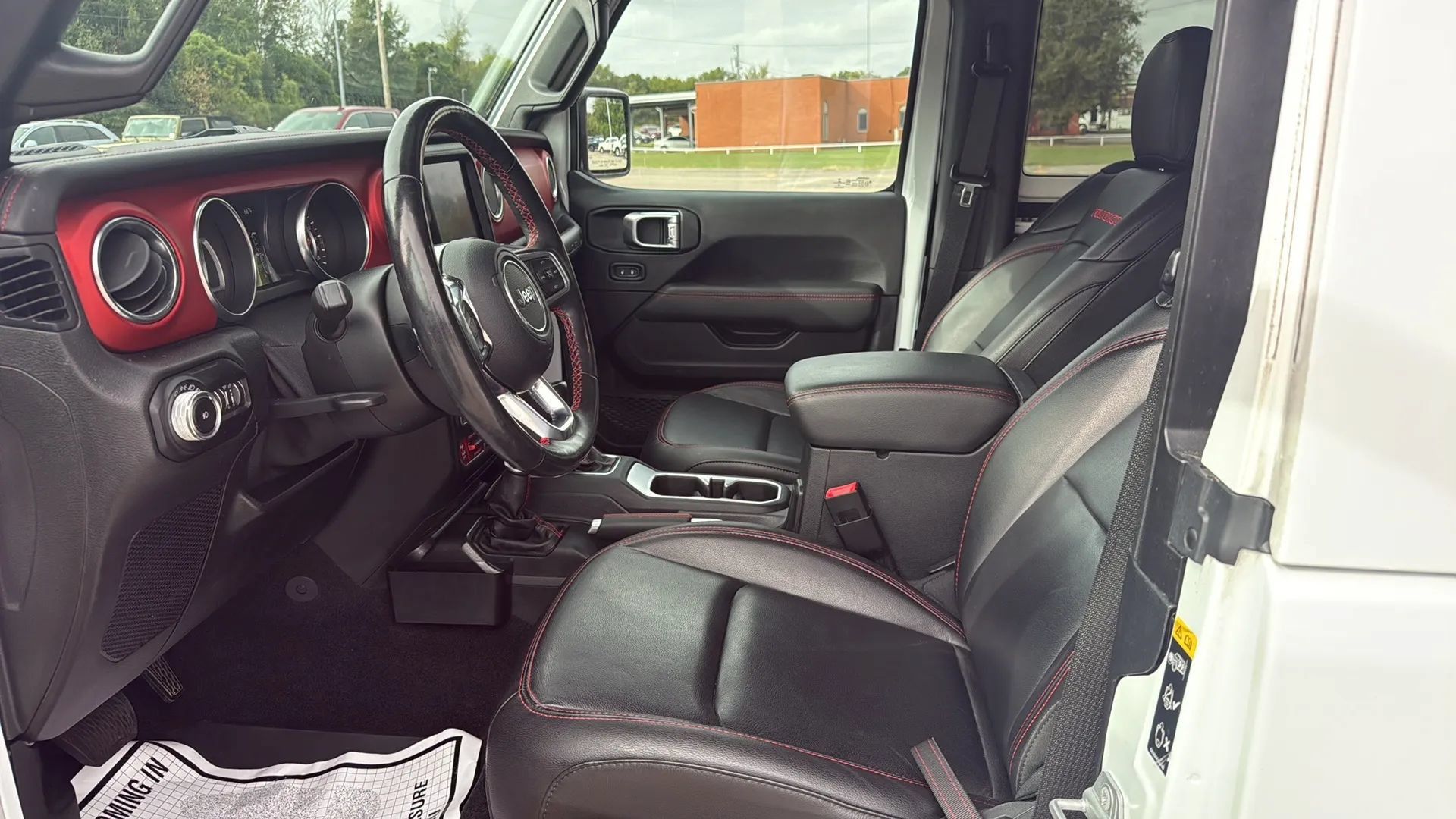 Used 2021 Jeep Wrangler Rubicon AWD/4WD image 13