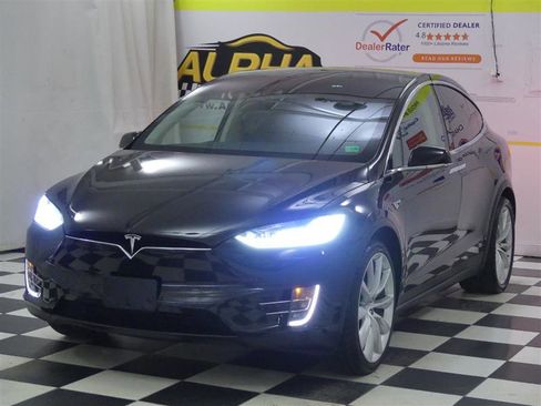 Used 2016 Tesla Model X 90D image 6