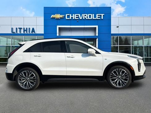 Used 2025 Cadillac XT4 Sport AWD/4WD image 8