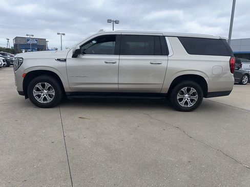 Used 2022 GMC Yukon XL SLE w/ Gmc Pro Safety Plus Package image 5