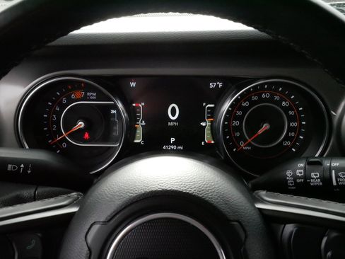 Used 2022 Jeep Wrangler Sport AWD/4WD image 21