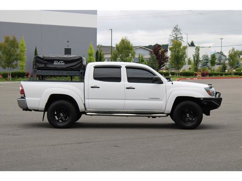 Used 2011 Toyota Tacoma 4x4 Double Cab image 4