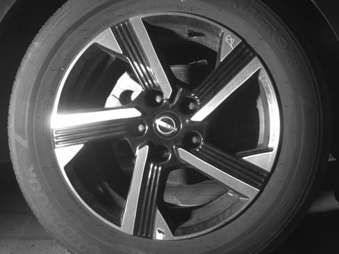 Used 2025 Nissan Sentra SV FWD image 18