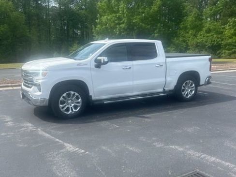 Used 2023 Chevrolet Silverado 1500 LTZ w/ Technology Package image 2