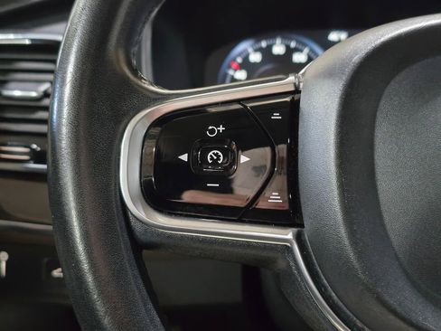 Used 2016 Volvo XC90 T6 Momentum w/ Momentum Plus Package image 19