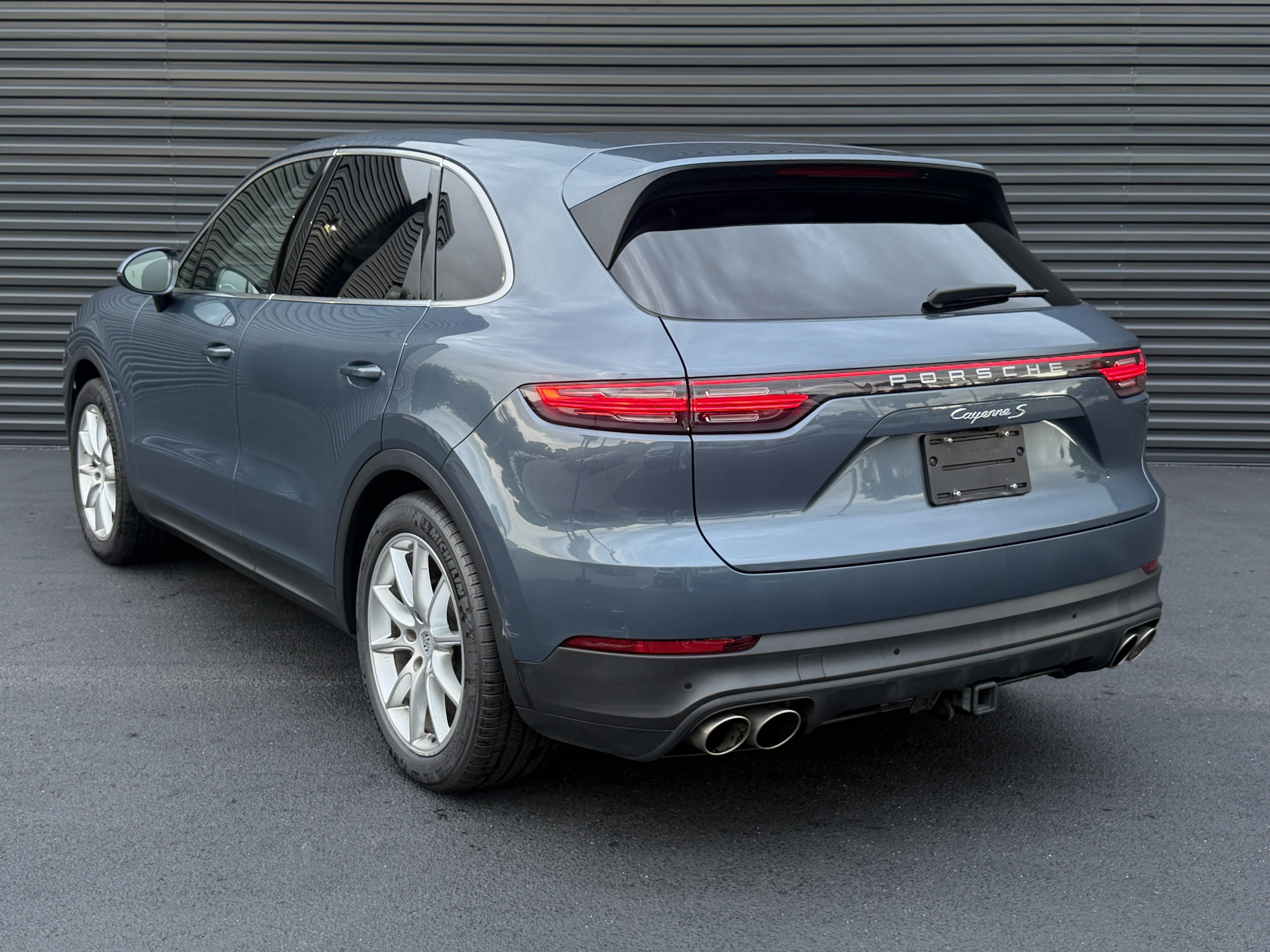 Certified 2019 Porsche Cayenne S AWD/4WD image 3