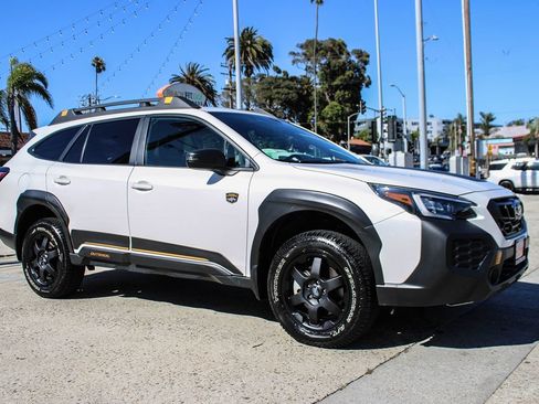 Used 2025 Subaru Outback Wilderness AWD/4WD image 8
