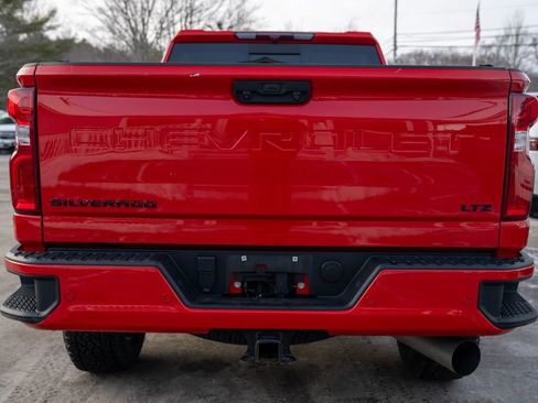 Used 2024 Chevrolet Silverado 2500 LTZ w/ LTZ Plus Package image 5
