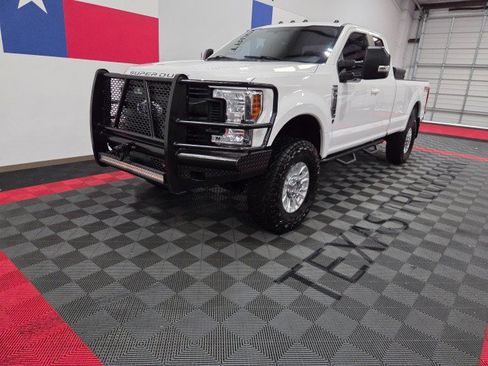 Used 2019 Ford F250 XL w/ XL Value Package AWD/4WD image 3