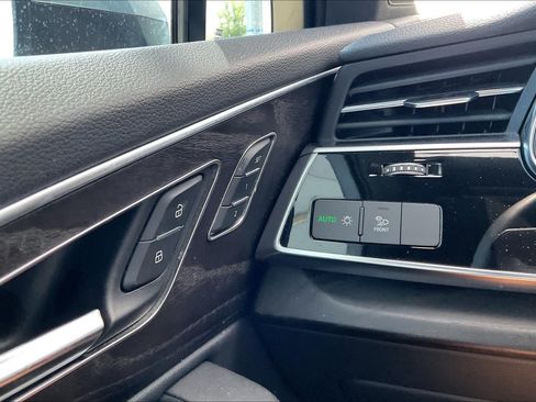 Used 2023 Audi Q7 2.0T Premium Plus w/ Premium Plus Package AWD/4WD image 31