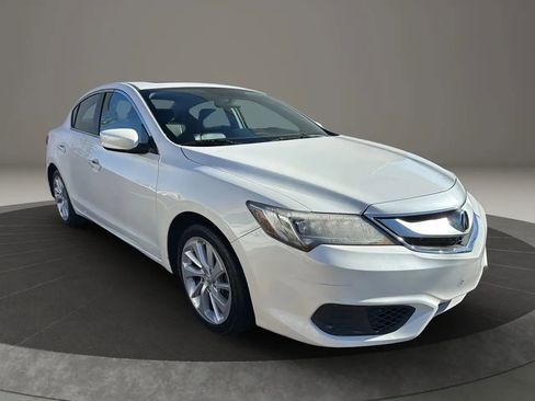 Used 2017 Acura ILX Sedan 4D image 3