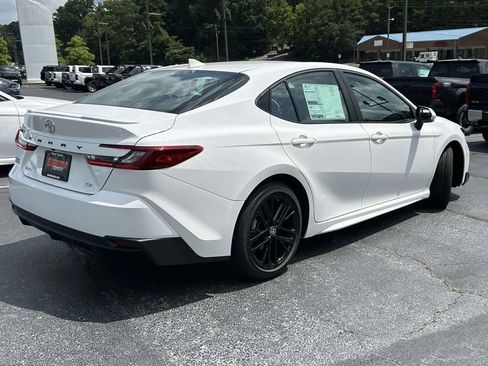 New 2026 Toyota Camry SE FWD image 3