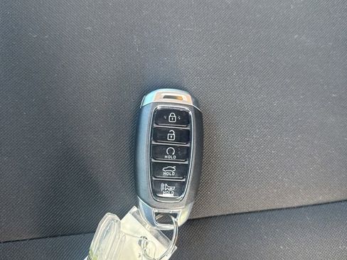 Used 2023 Hyundai Elantra SEL w/ Preferred Accessory Package image 30