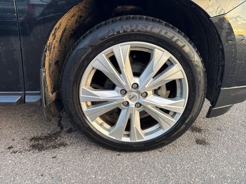 Used 2018 Nissan Pathfinder SL w/ SL Premium Package image 12