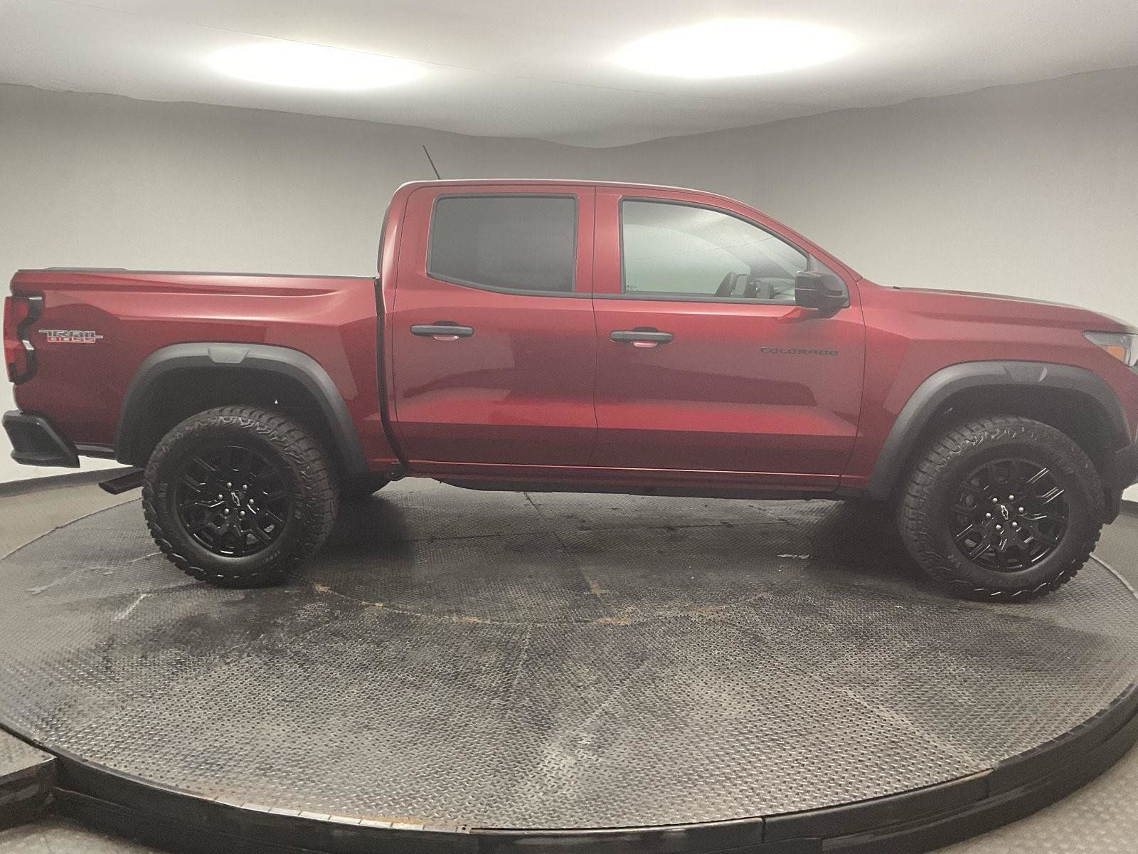 Used 2026 Chevrolet Colorado Trail Boss AWD/4WD image 8