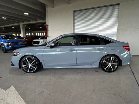 Used 2024 Honda Civic Touring image 2