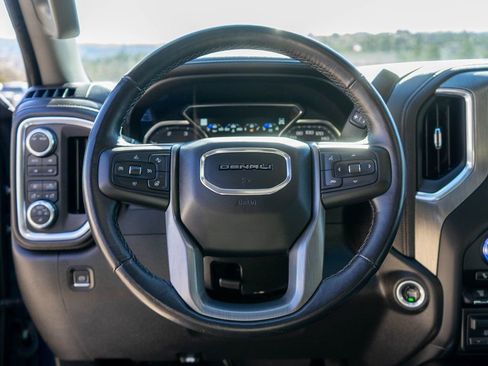 Used 2022 GMC Sierra 2500 Denali w/ Denali Ultimate Package image 15