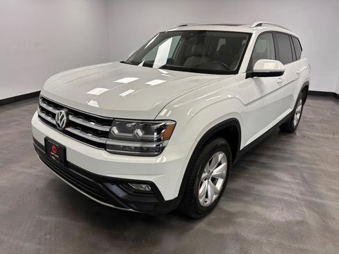 Used 2019 Volkswagen Atlas SE w/ Panoramic Sunroof Package image 2