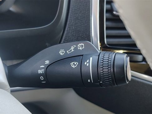 Used 2023 Volvo XC90 B6 Plus w/ Protection Package Premier image 17