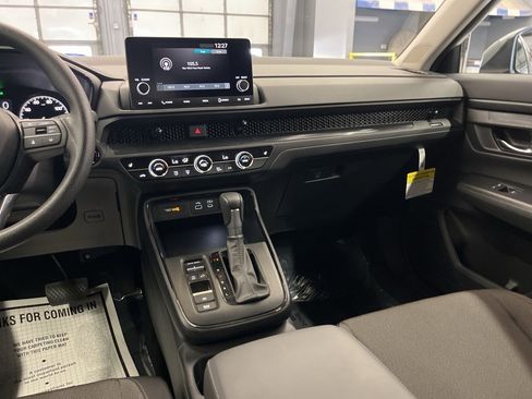 Used 2025 Honda CR-V EX image 19
