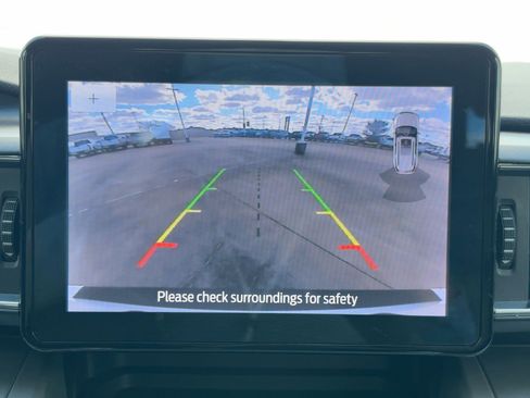 Used 2020 Ford Explorer XLT w/ Equipment Group 202A image 24