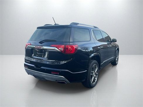Used 2019 GMC Acadia Denali image 7