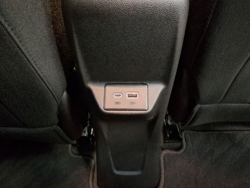 Used 2023 Chevrolet Bolt EUV LT w/ Comfort Package FWD image 14