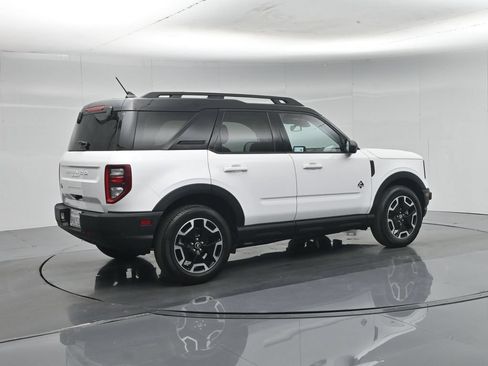 Used 2023 Ford Bronco Sport Outer Banks w/ Tech Package AWD/4WD image 31