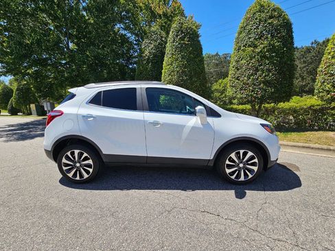 Used 2019 Buick Encore Essence image 6