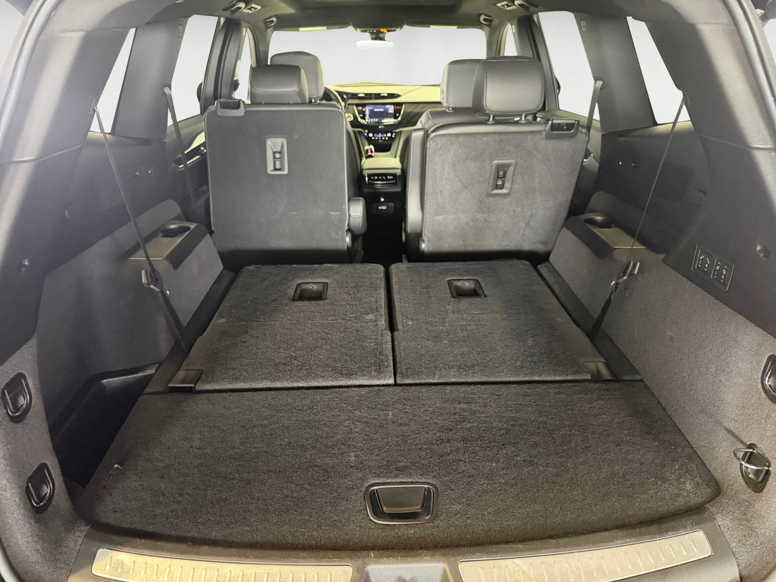 Used 2025 Cadillac XT6 Premium Luxury FWD image 19