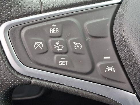 Used 2022 Chevrolet Equinox LS w/ LS Convenience Package image 21