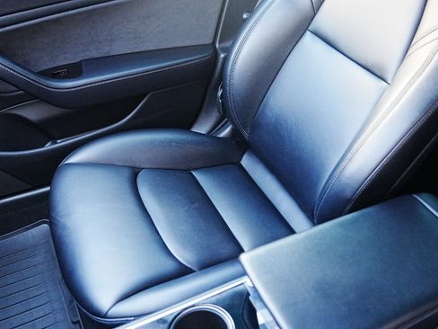 Used 2018 Tesla Model 3 Long Range image 11