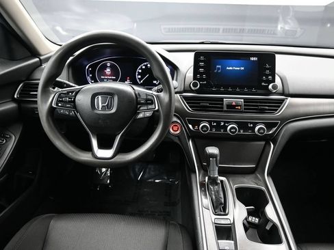 Used 2018 Honda Accord LX image 19
