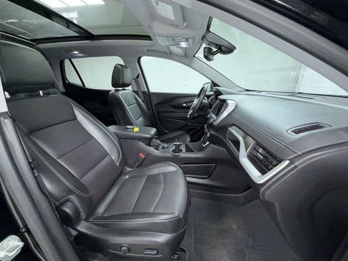 Used 2022 GMC Terrain SLT w/ Infotainment Package II AWD/4WD image 13
