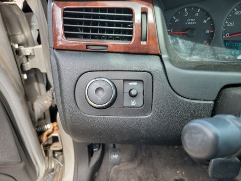 Used 2008 Chevrolet Impala LS FWD image 10