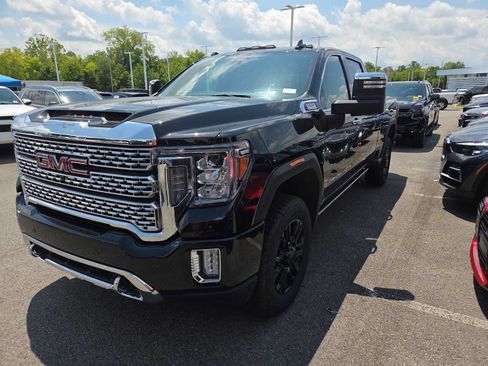 Used 2022 GMC Sierra 2500 Denali w/ Denali Black Diamond Edition AWD/4WD image 10